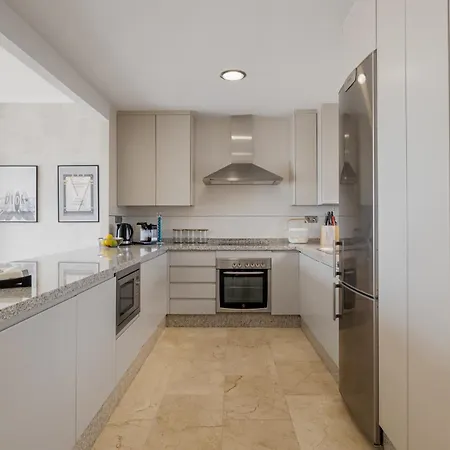 Casa Eso Es Oro - Stunning Views And Peaceful Escape - 2 Communal Pools Apartment Estepona